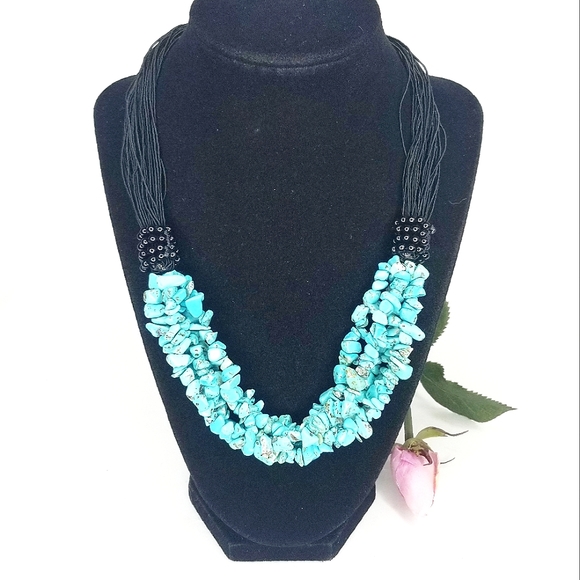 Six Strand Blue Howlite Chip & Cord Necklace EUC - Picture 3 of 8